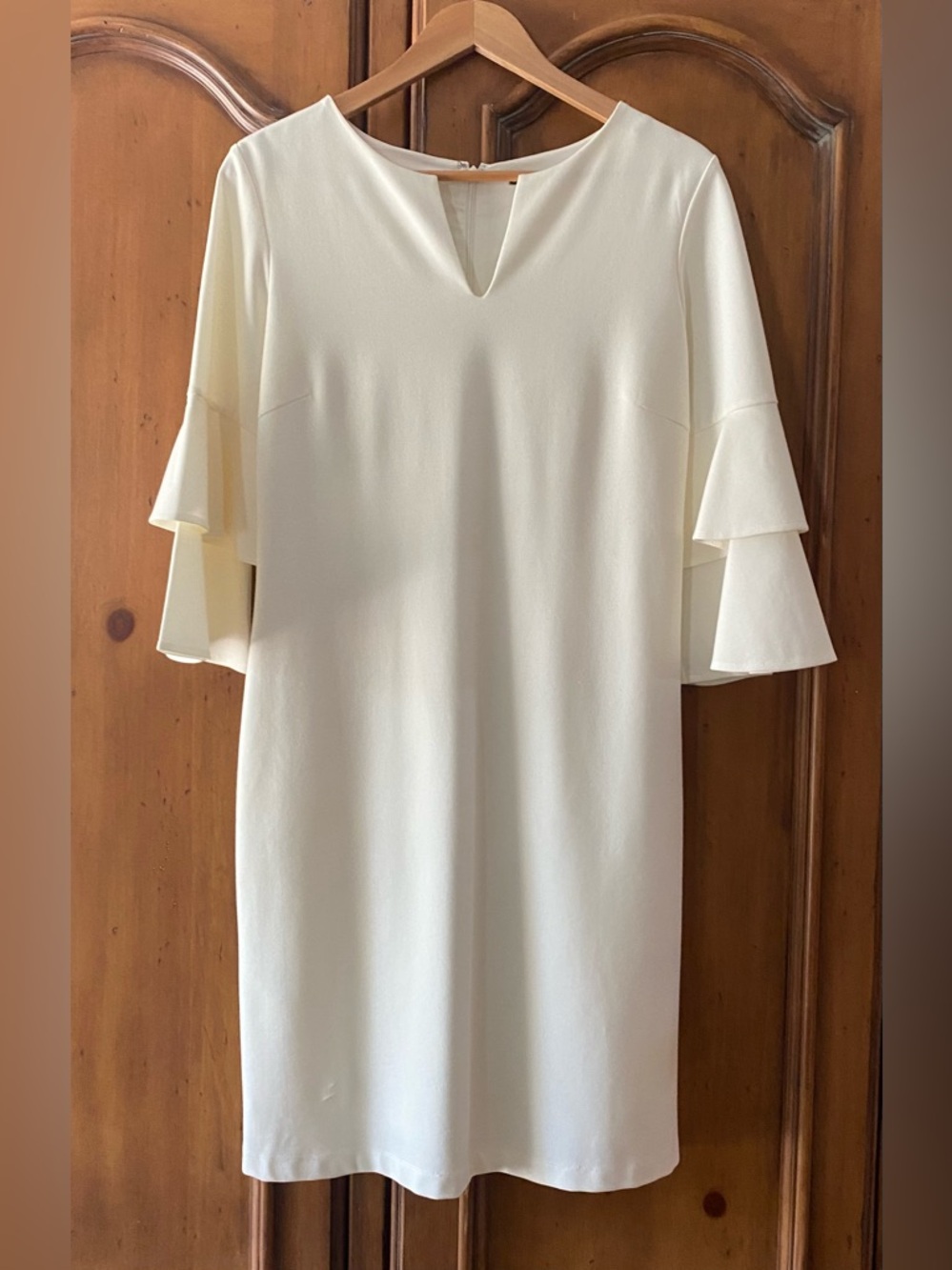 J. McLaughlin Ivory Letty Sheath Dress Layered Bell Sleeves Stretch Size Medium